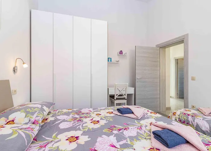 Gorgeous In With Wifi Holiday home