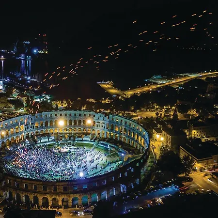 Gorgeous In With Wifi Pula