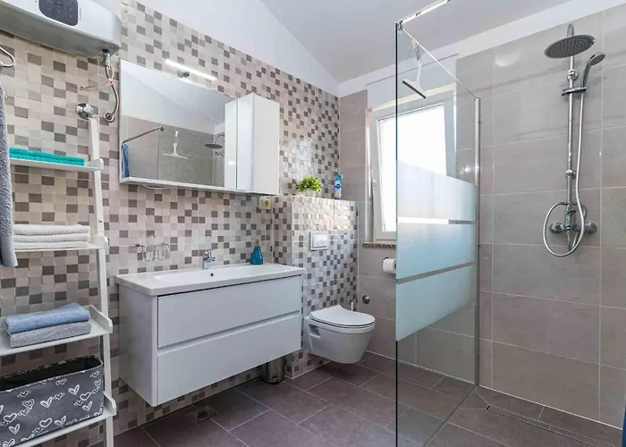 Gorgeous In With Wifi Prázdninový dům Pula