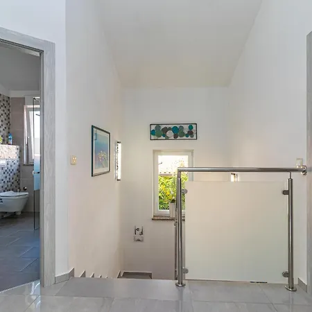 Vakantiehuis Gorgeous In With Wifi